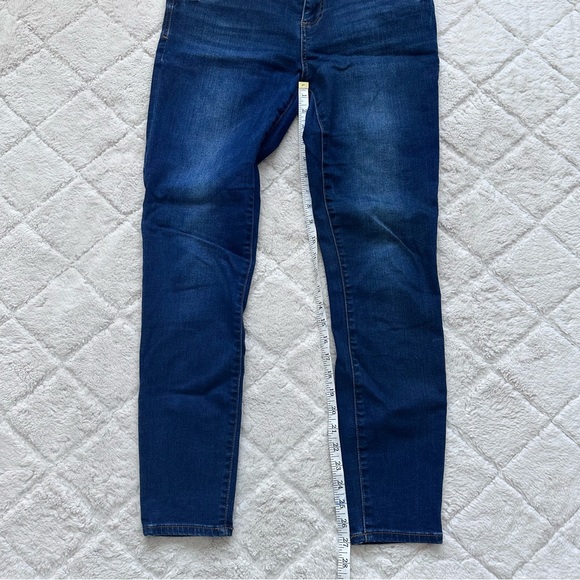 Kut From The Kloth | Mia Mid Rise Slim Fit Skinny, Short Inseam | Size 8S - Picture 9 of 10